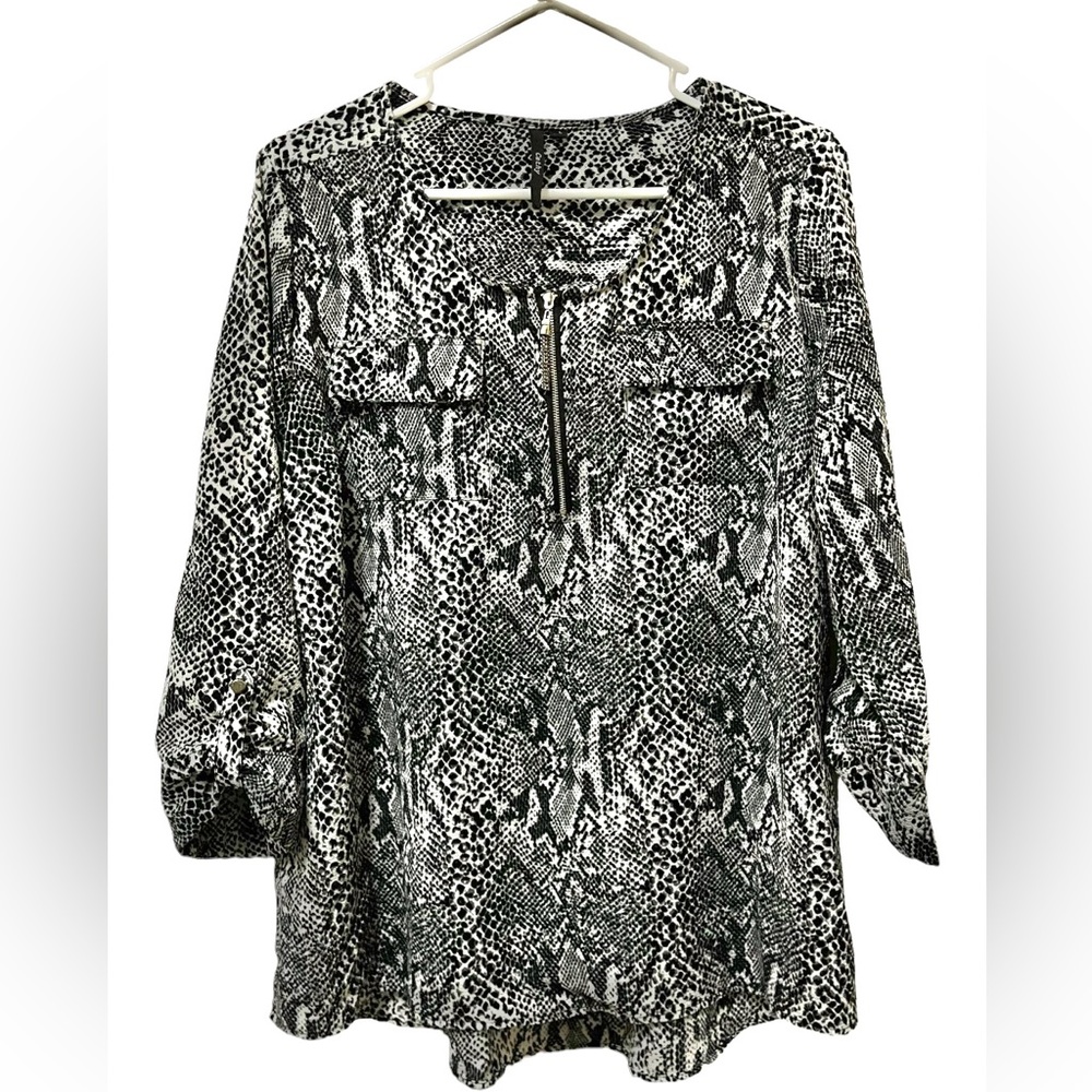Cathy blouse reptile print